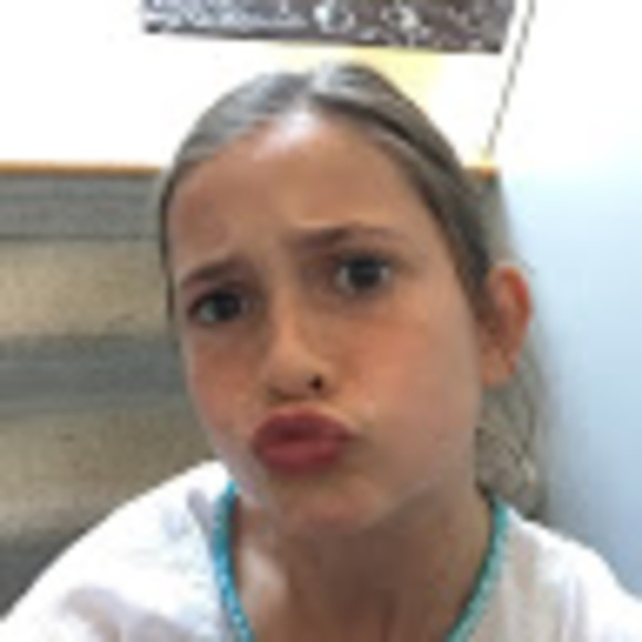 Meet your Posher, Isabella - Picture 1 of 1